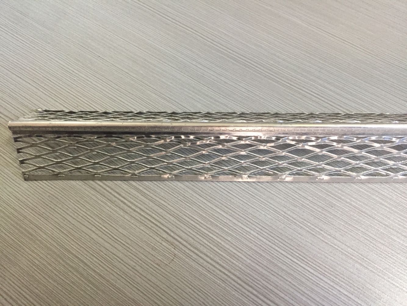 Aluminium corner beads (39)