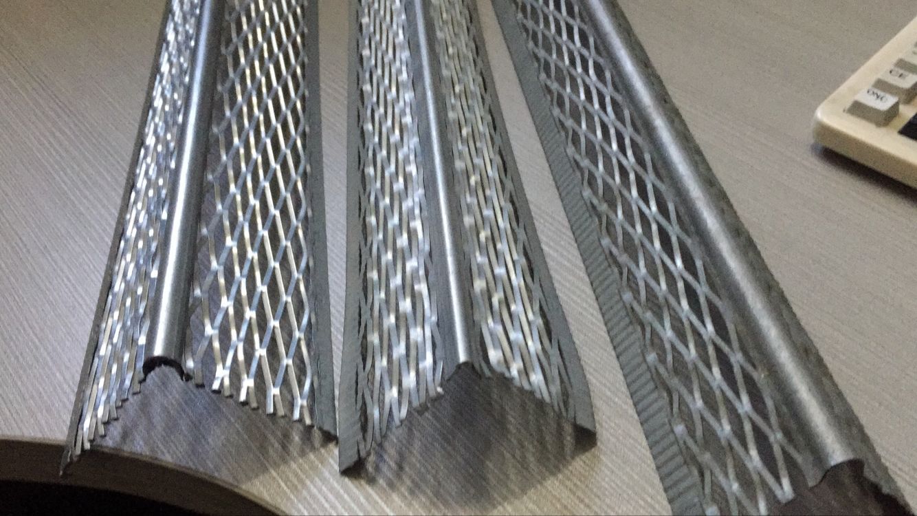 Expanded Galvanized Angle beads